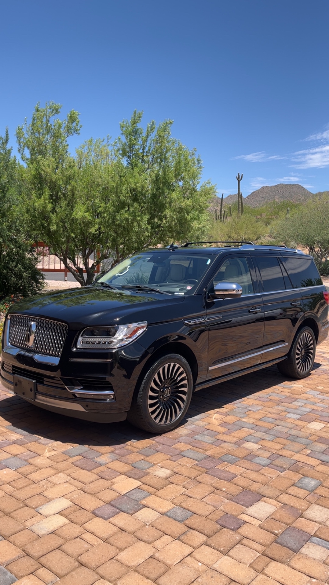 Lincoln Navigator detailed by GR Mobile Detailing